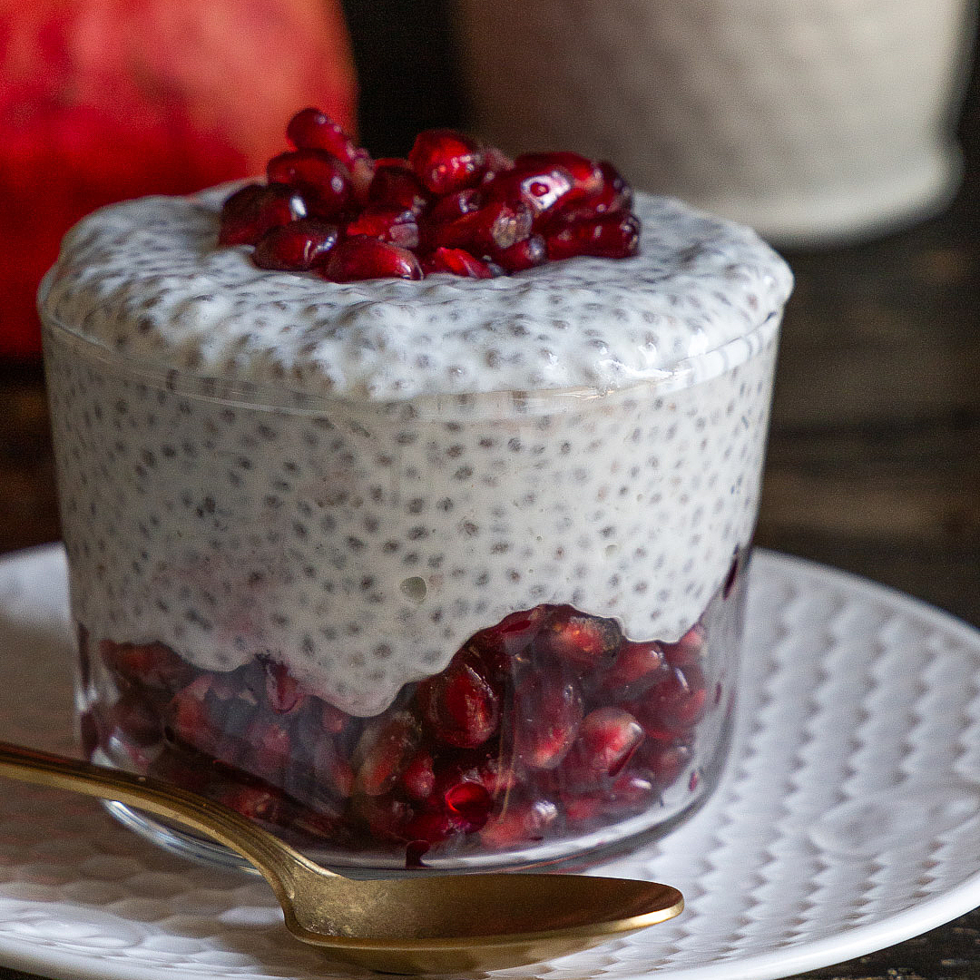 dessert-semi-di-chia-latte-di-mandorla-ricetta-facile-salutareerenda-contemporaneo-food