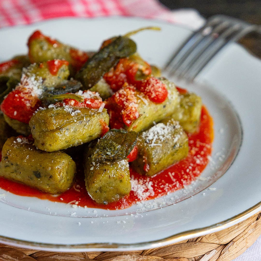 gnocchetti-senza-glutine-farina-di-ceci-zucchine-primo-piatto-leggero-estivo-contemporaneo-food