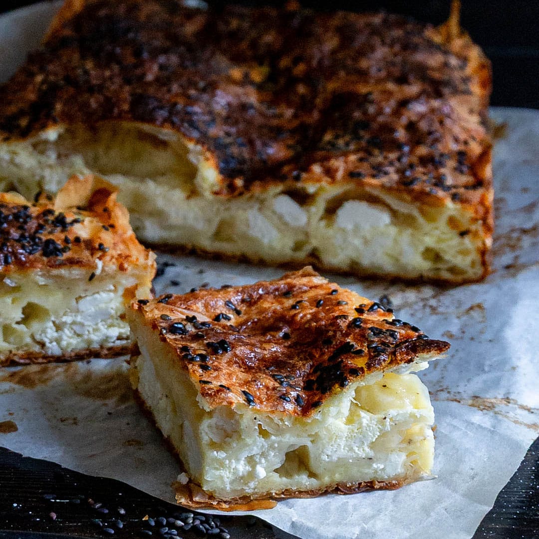 borek-torta-salata-facile-turca-formaggio-contemporaneo-food
