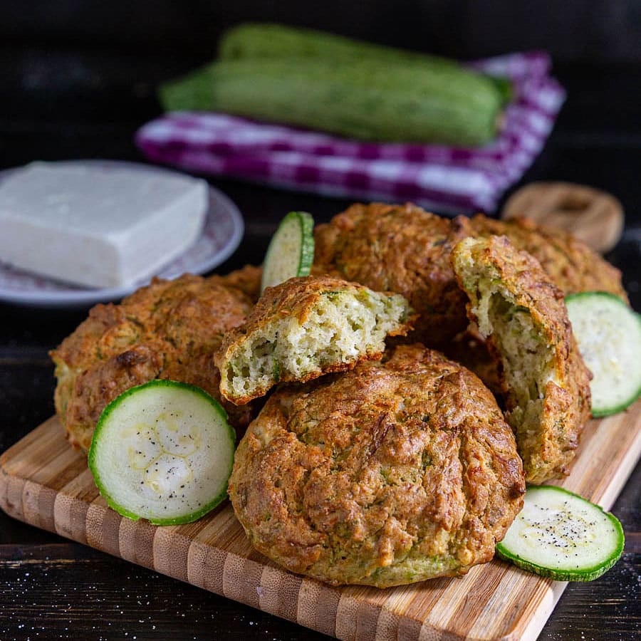 biscottoni-salati-zucchine-ricetta-vegetariana-facile-contemporaneo-foo